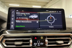 Valkoinen BMW iX3 2023 kuva 19.