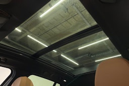 Valkoinen BMW iX3 2023 kuva 35.
