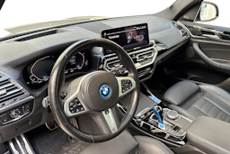 Harmaa BMW iX3 2023 kuva 6.