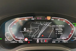 Harmaa BMW iX3 2023 kuva 23.