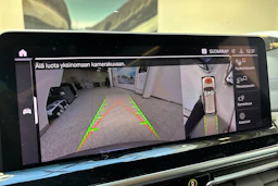 Harmaa BMW iX3 2023 kuva 25.