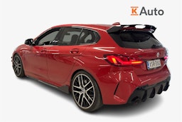 Punainen BMW M135i 2020 kuva 2.