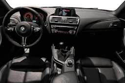met. musta BMW M2 2017 kuva 7.