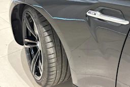 met. musta BMW M2 2017 kuva 10.