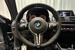 met. musta BMW M2 2017 kuva 14.