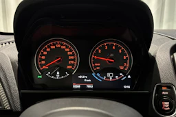met. musta BMW M2 2017 kuva 15.