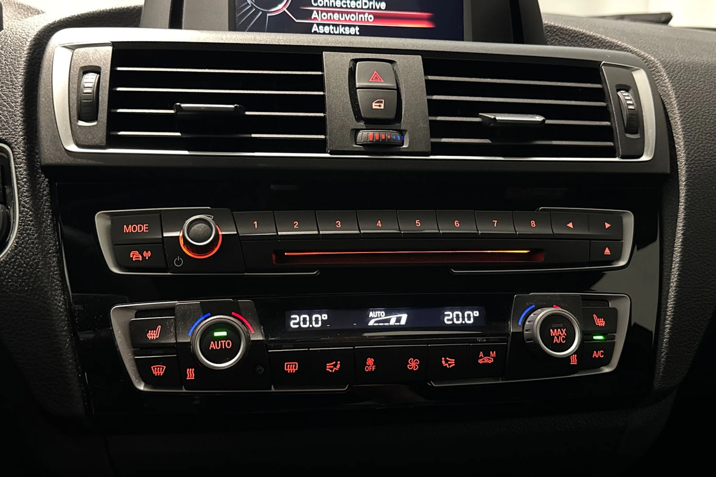 met. musta BMW M2 2017 kuva 19.