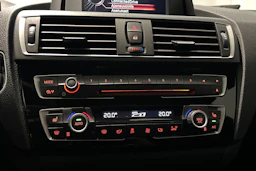 met. musta BMW M2 2017 kuva 19.