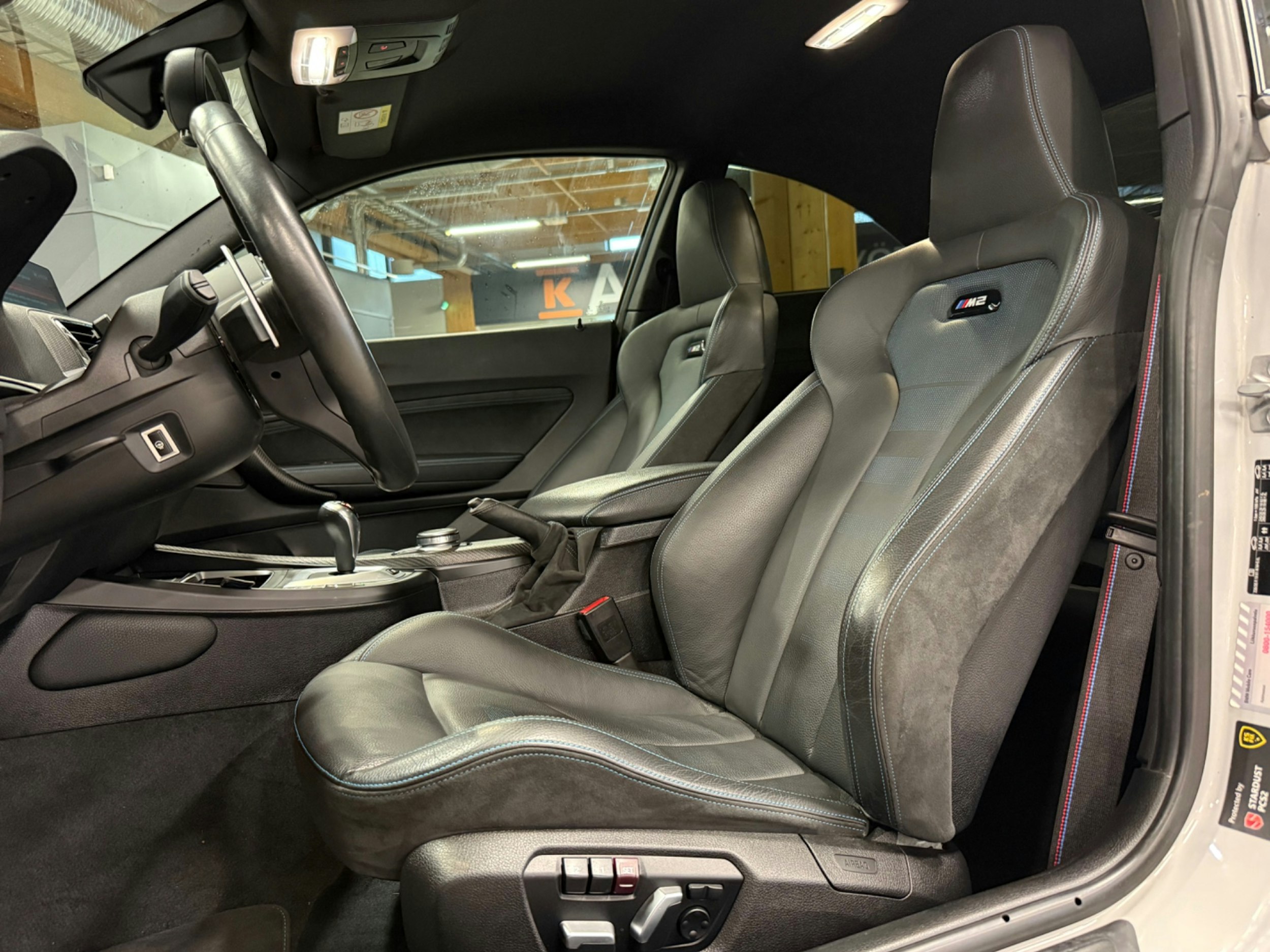 harmaa BMW M2 2019 kuva 3.