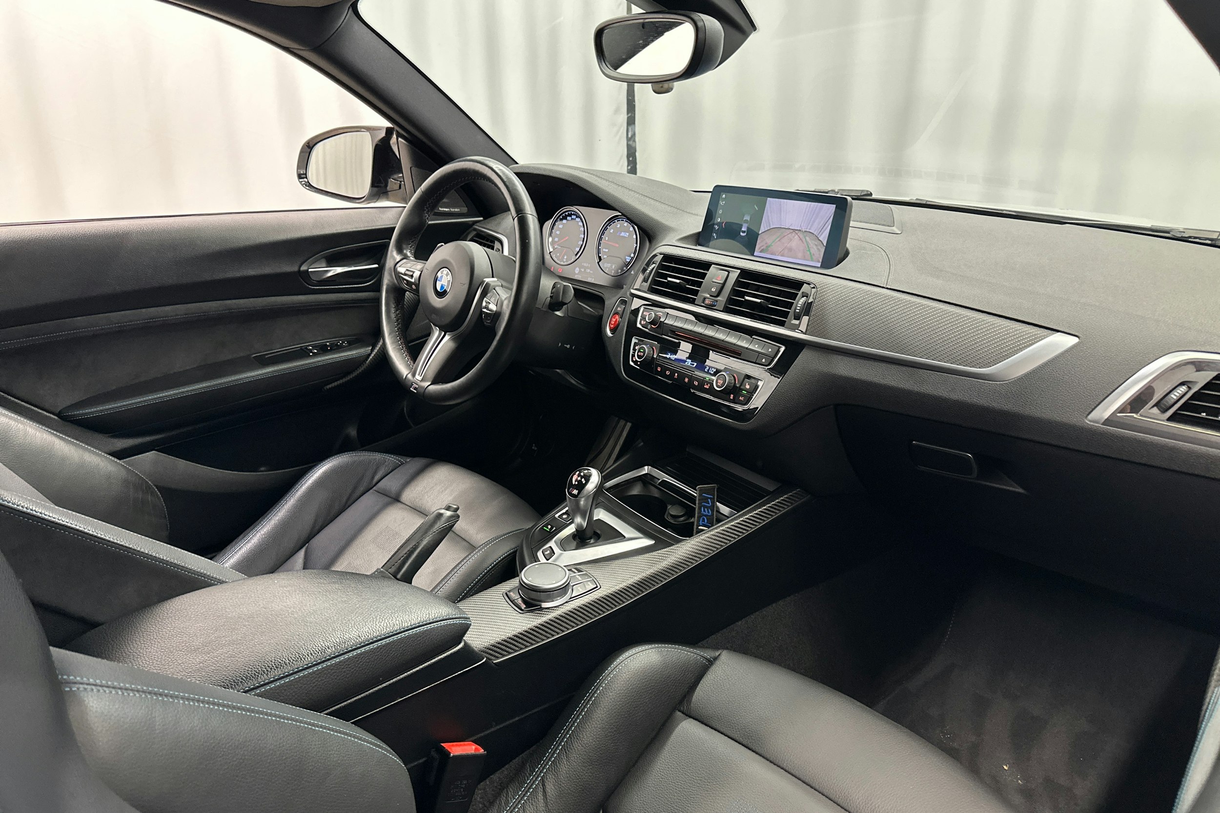 harmaa BMW M2 2019 kuva 13.