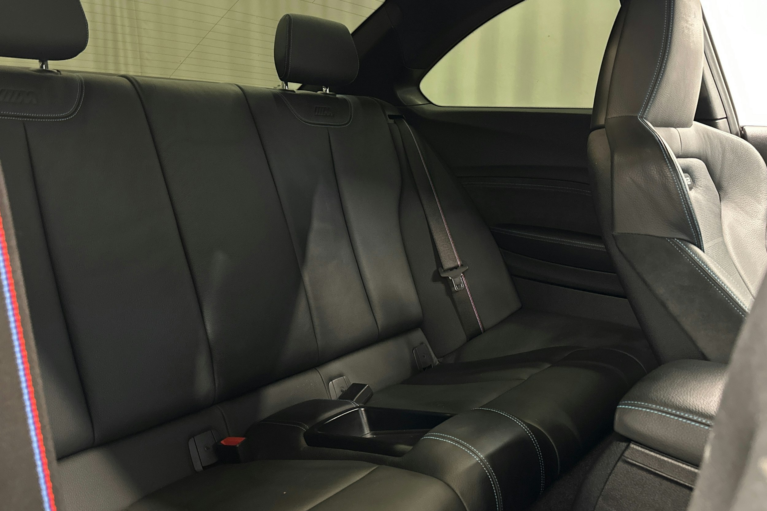 harmaa BMW M2 2019 kuva 15.