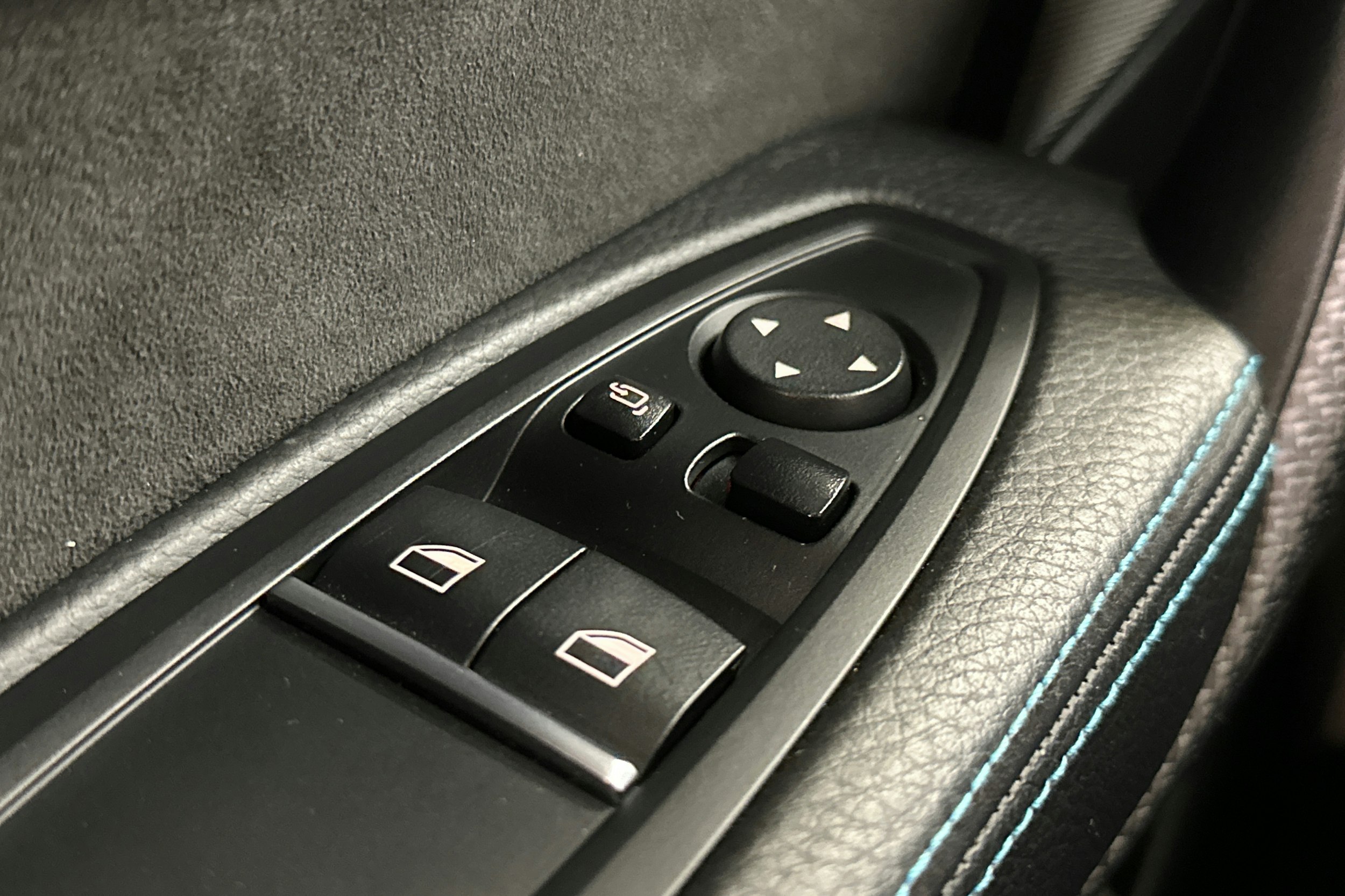 harmaa BMW M2 2019 kuva 17.