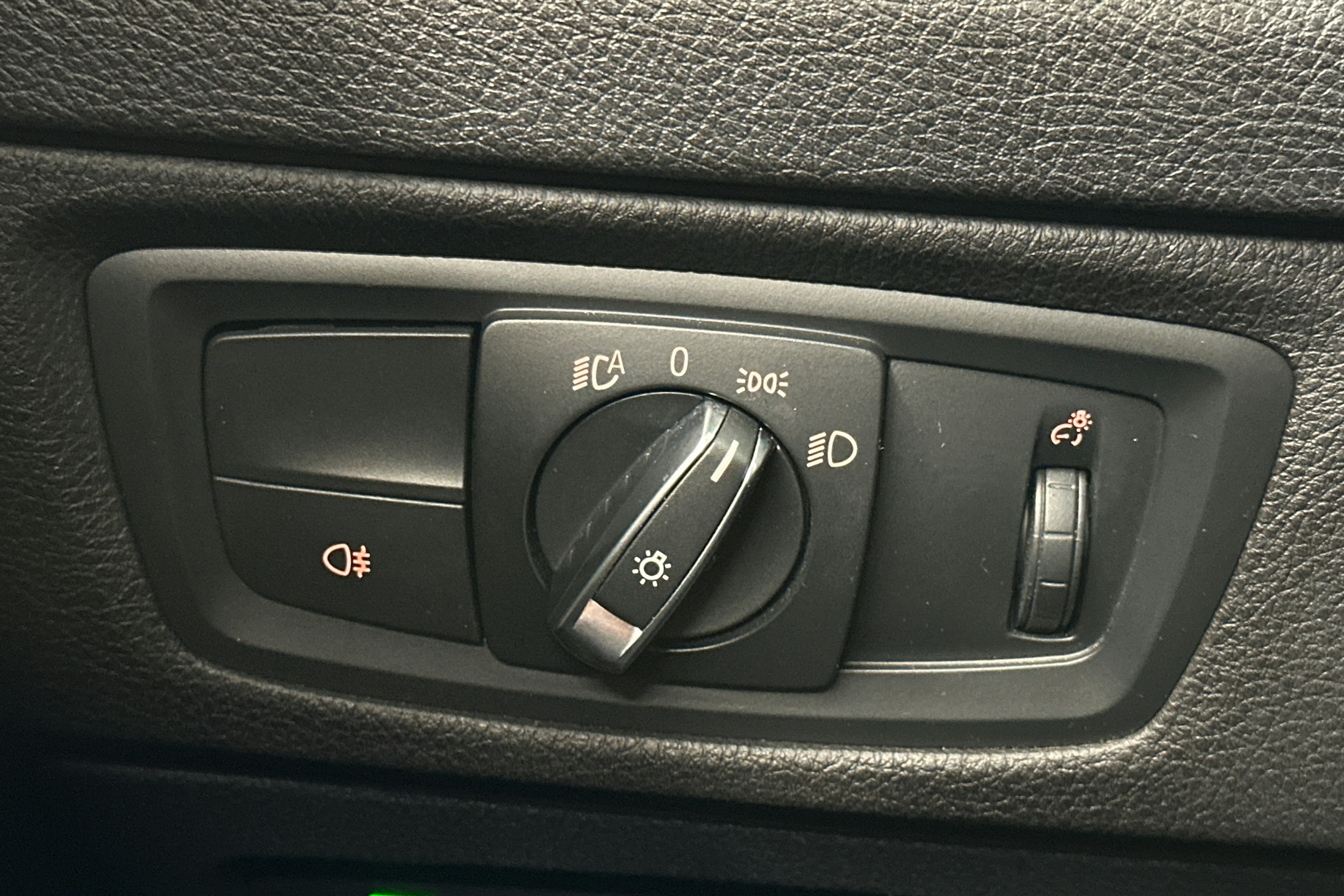 harmaa BMW M2 2019 kuva 18.