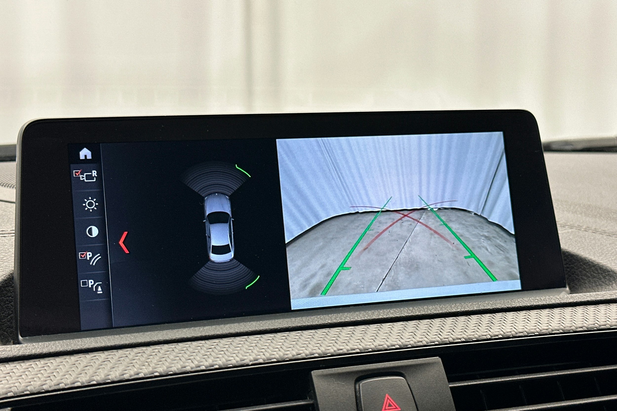 harmaa BMW M2 2019 kuva 24.