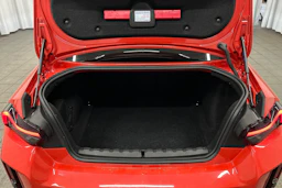 punainen BMW M2 2024 kuva 29.