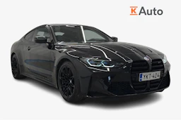 musta BMW M4 2022 kuva 1.