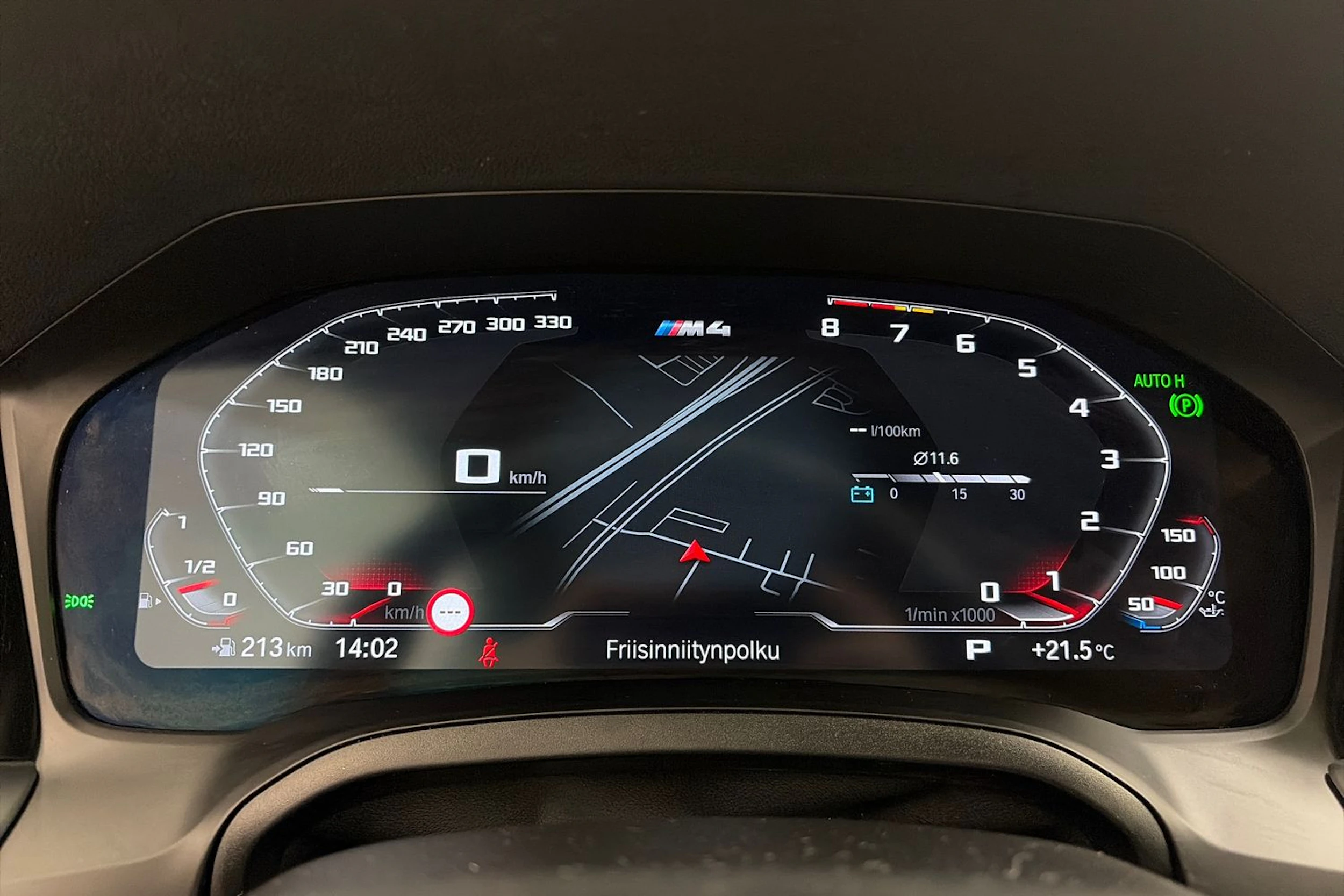 musta BMW M4 2022 kuva 15.