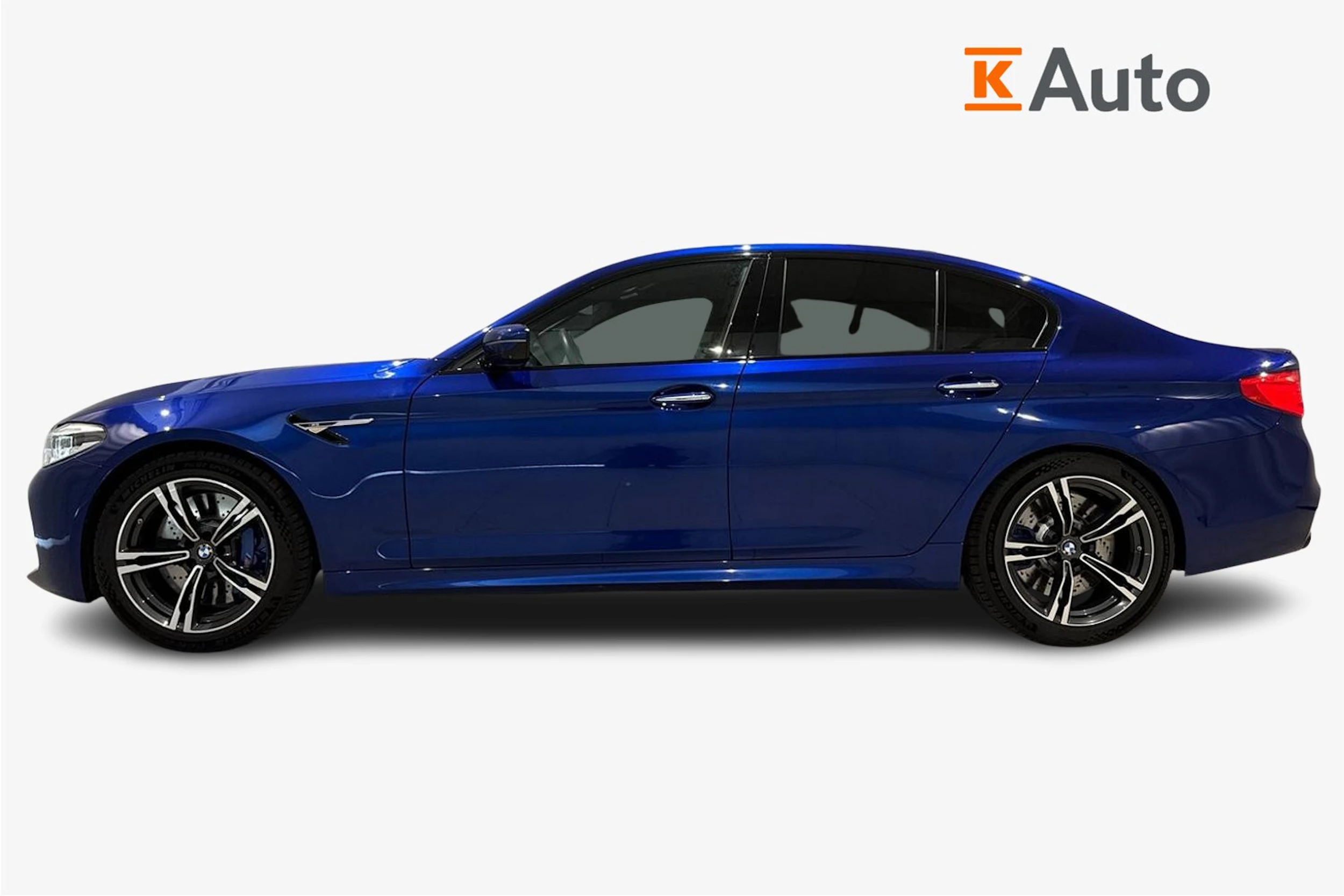 met. sininen BMW M5 2018 kuva 5.