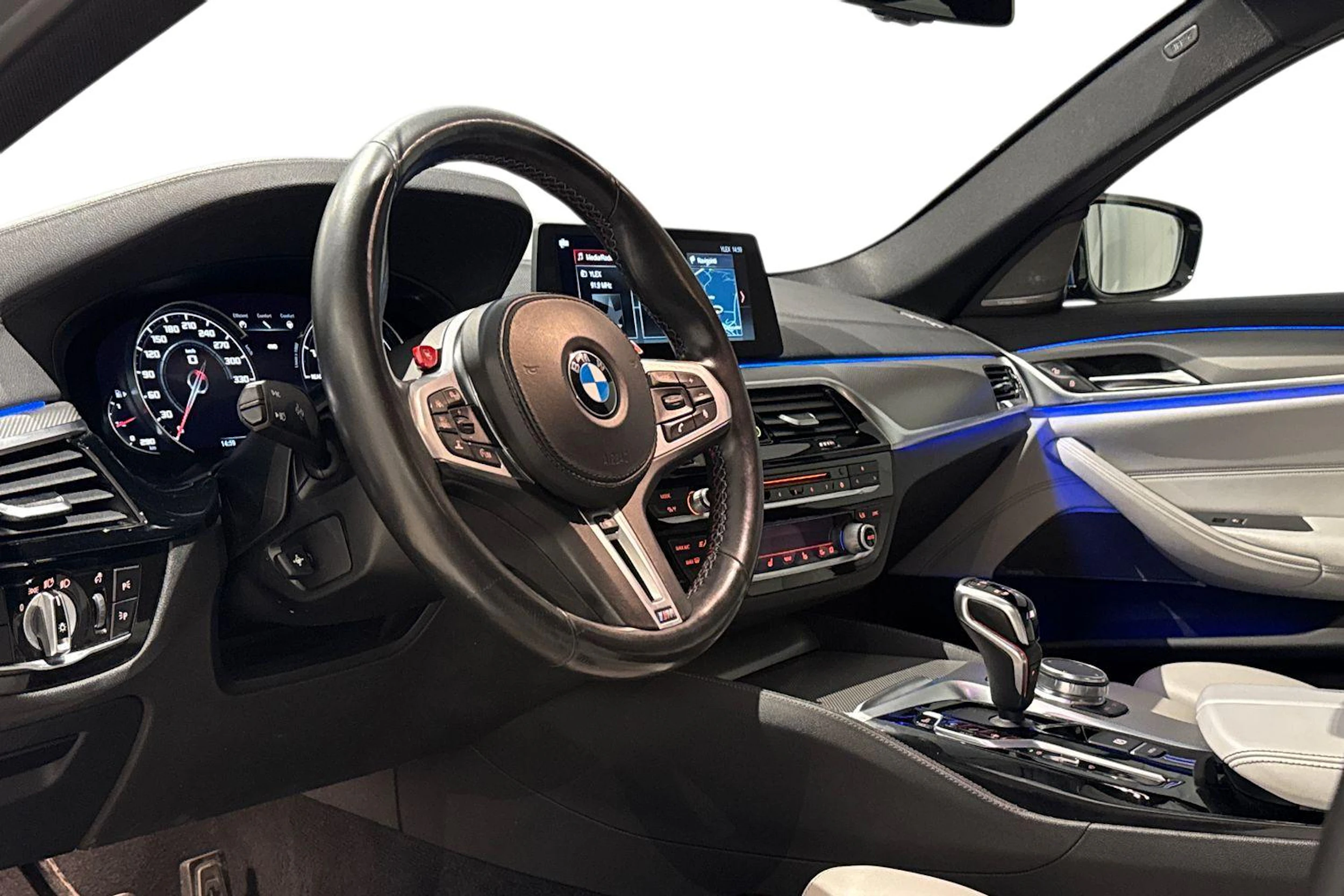 met. sininen BMW M5 2018 kuva 6.
