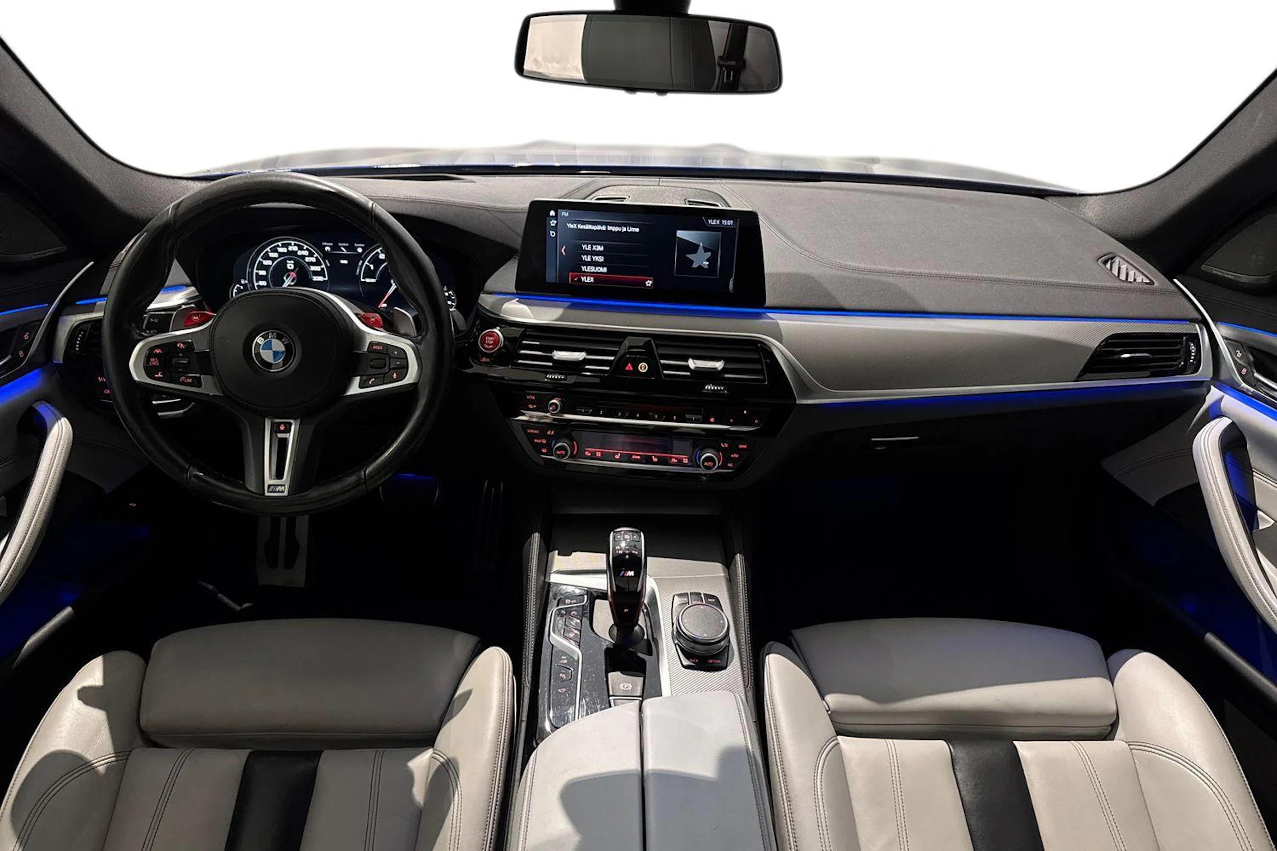 met. sininen BMW M5 2018 kuva 7.