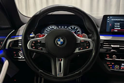 met. sininen BMW M5 2018 kuva 16.
