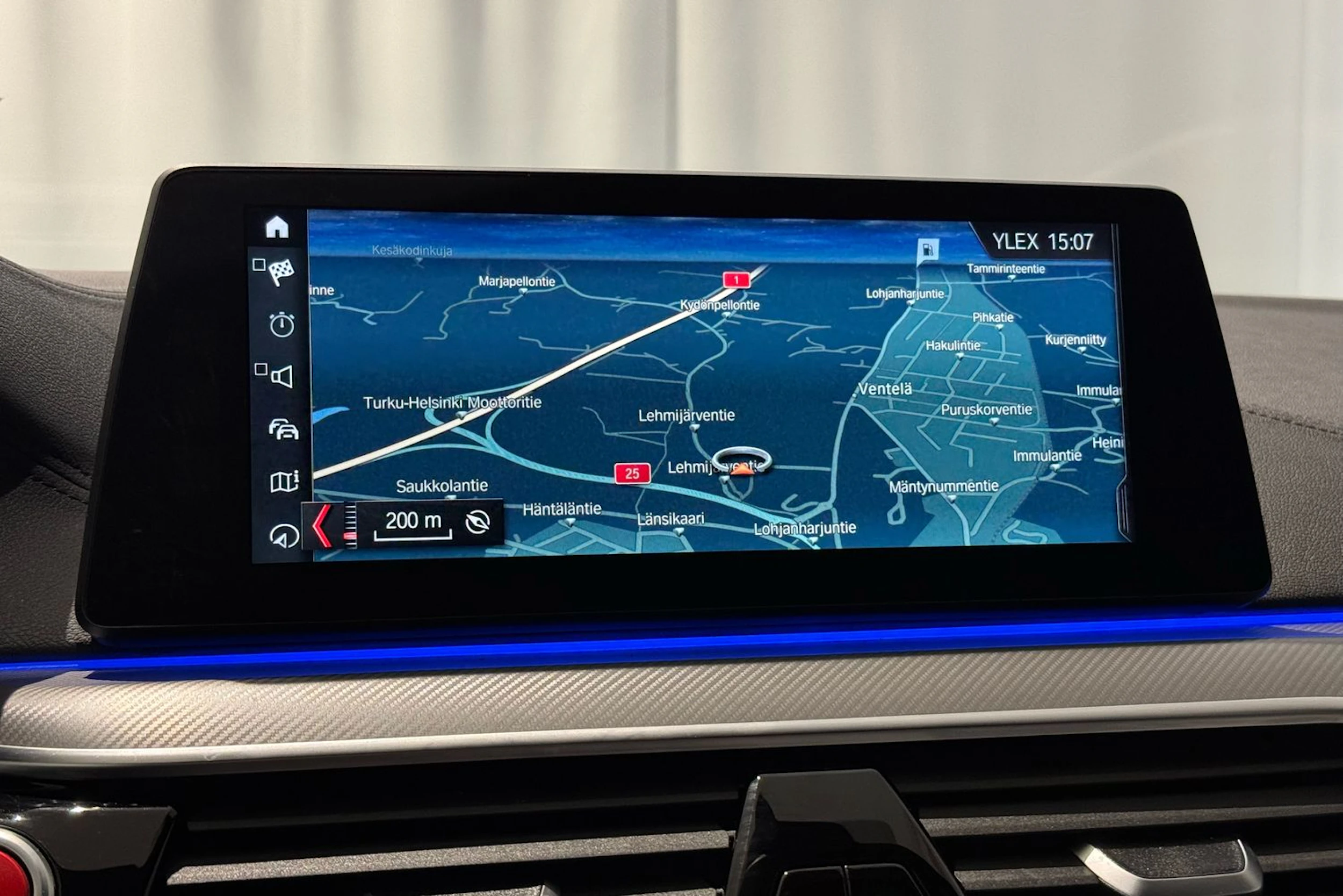met. sininen BMW M5 2018 kuva 21.