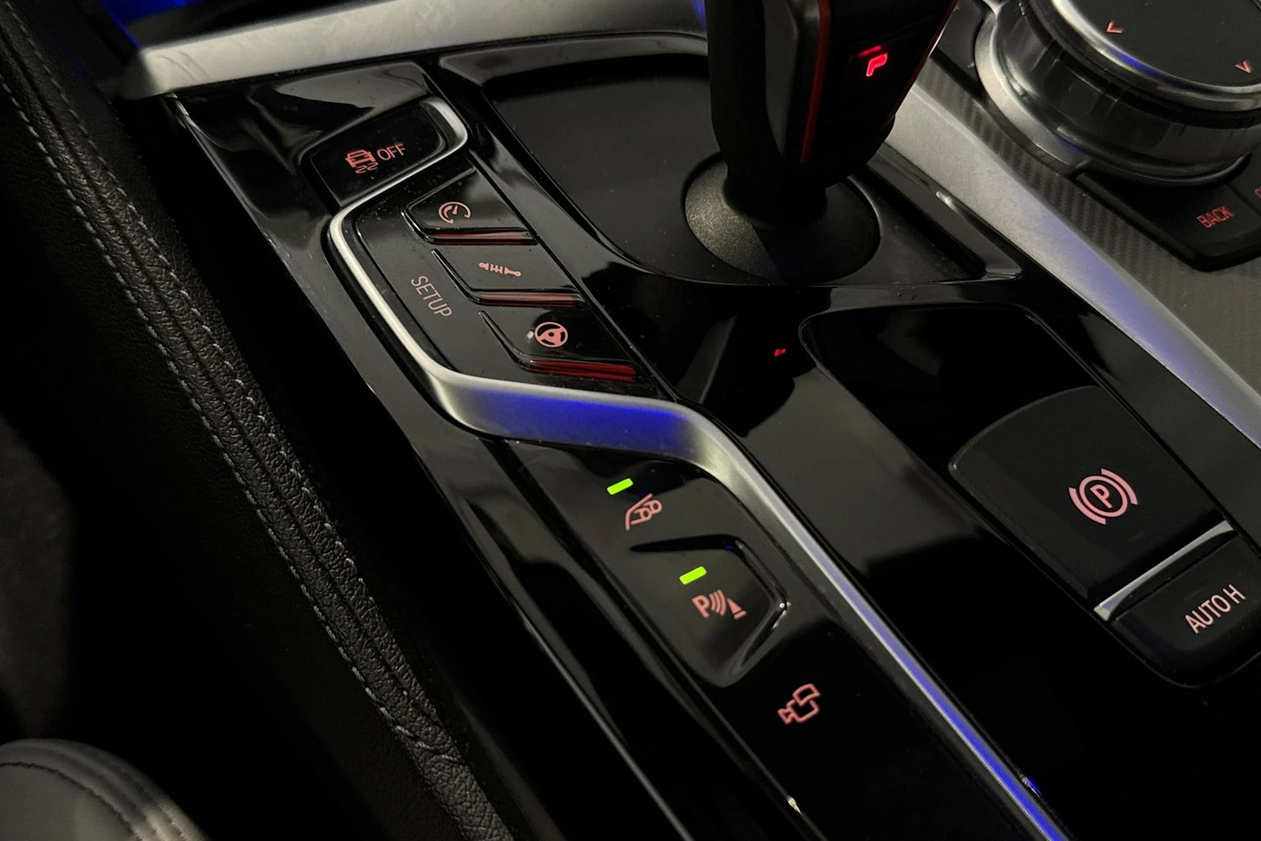 met. sininen BMW M5 2018 kuva 28.