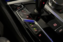 met. sininen BMW M5 2018 kuva 28.
