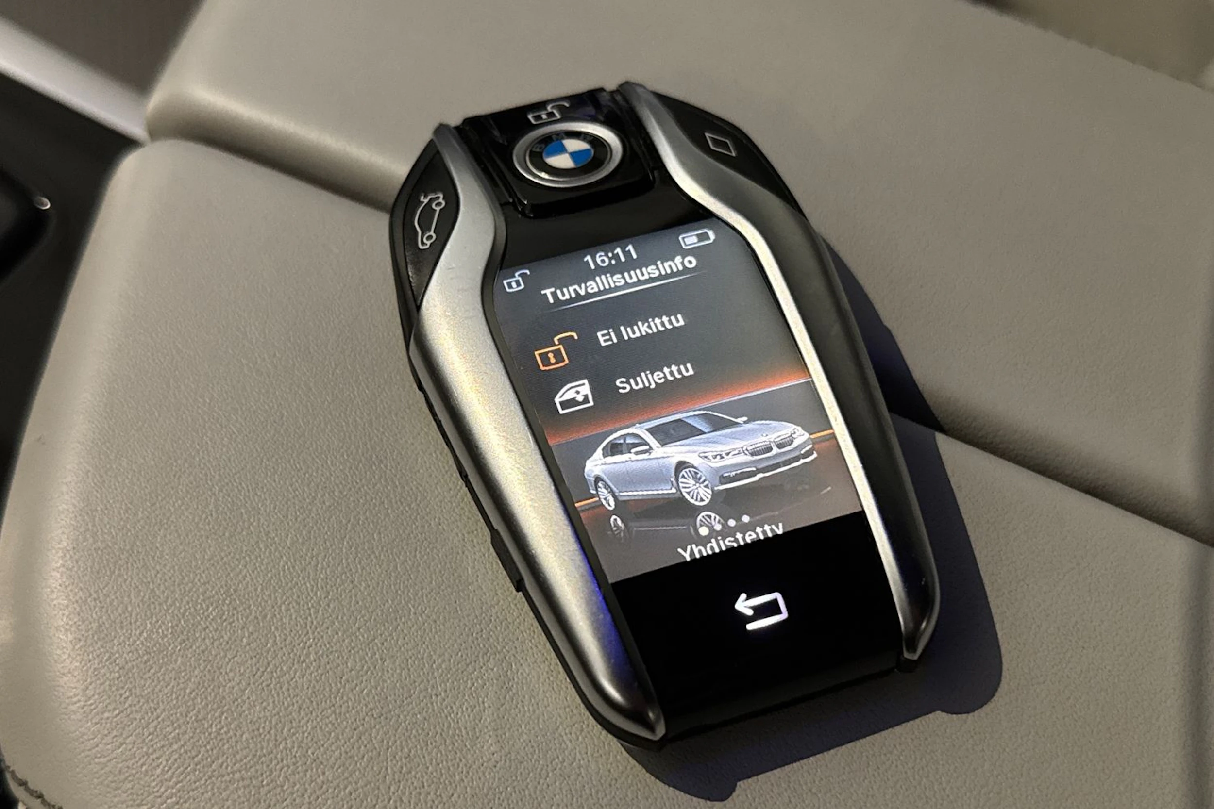 met. sininen BMW M5 2018 kuva 32.