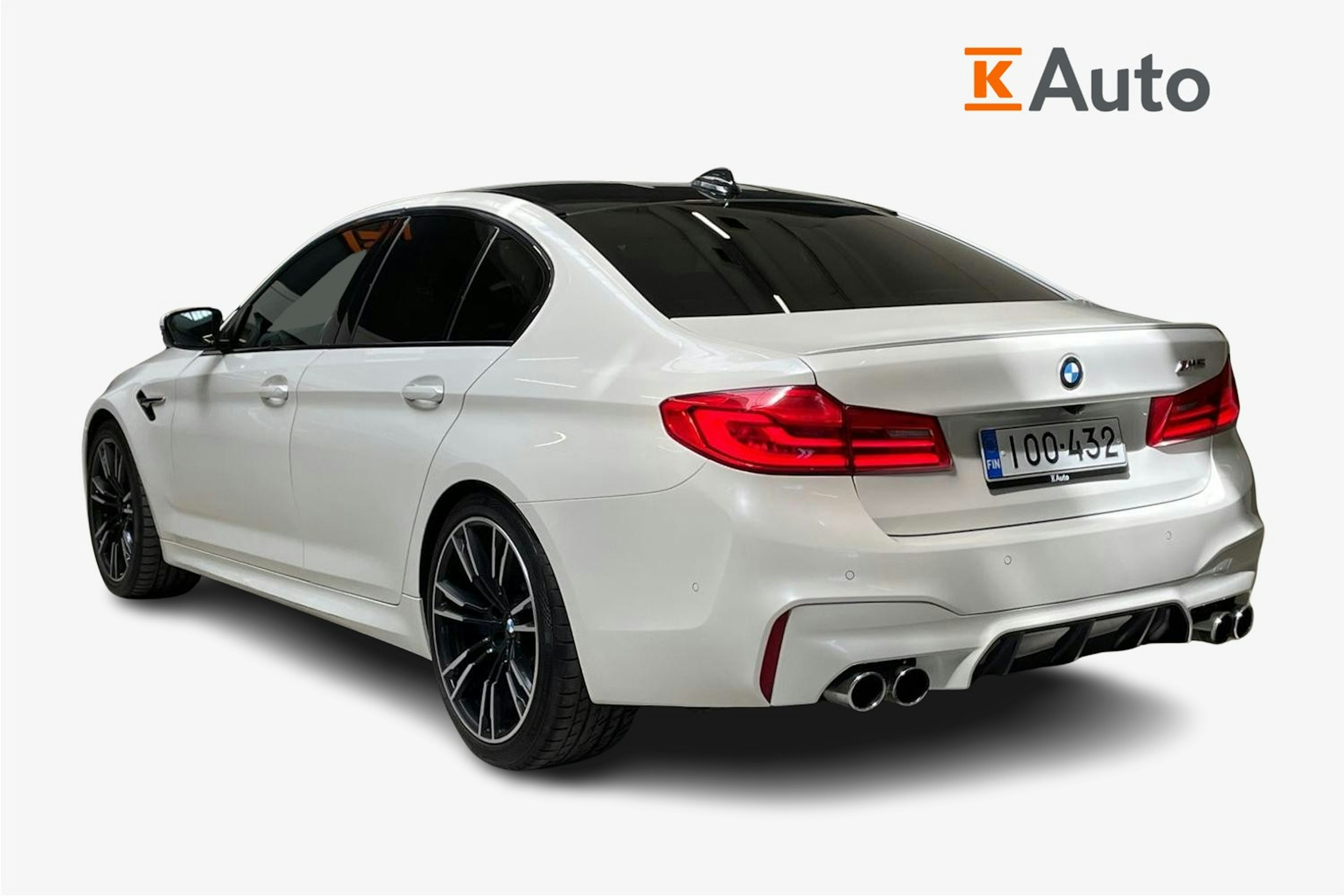 valkoinen BMW M5 2019 kuva 2.