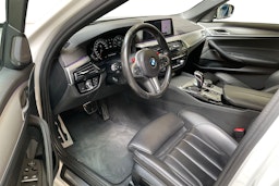 valkoinen BMW M5 2019 kuva 7.