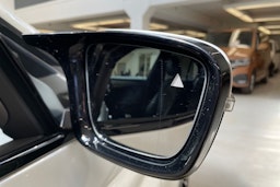 valkoinen BMW M5 2019 kuva 20.