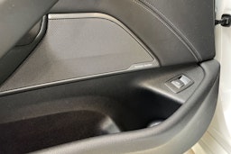 valkoinen BMW M5 2019 kuva 24.