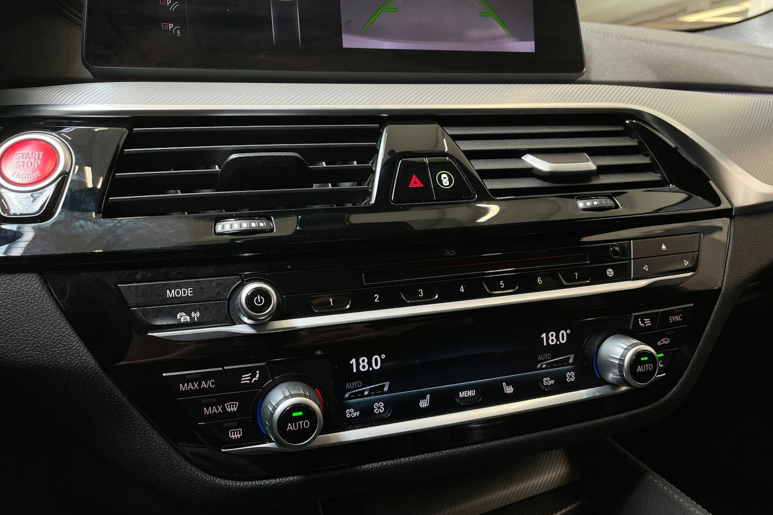 valkoinen BMW M5 2019 kuva 31.