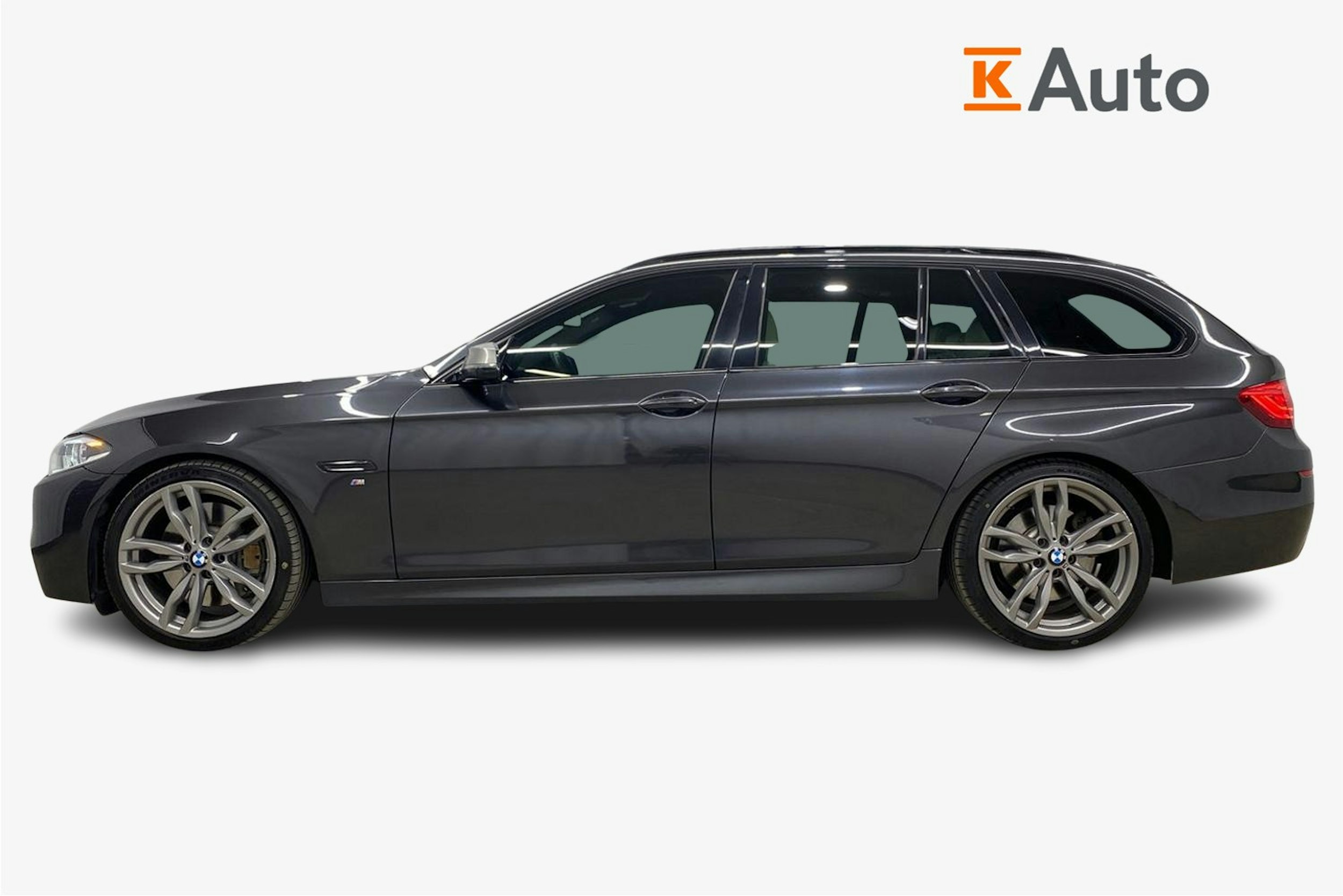 harmaa BMW M550 2014 kuva 6.