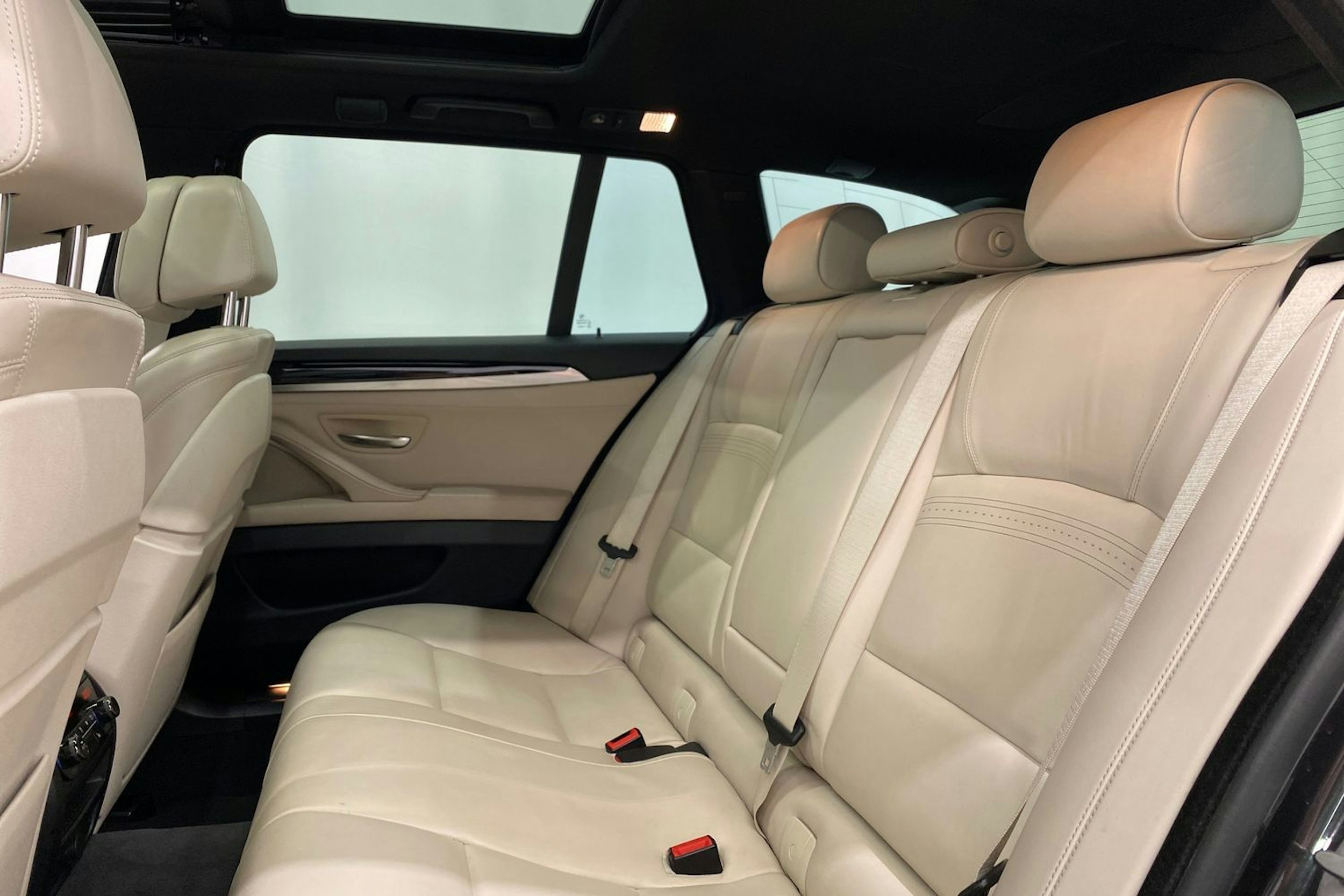 harmaa BMW M550 2014 kuva 12.