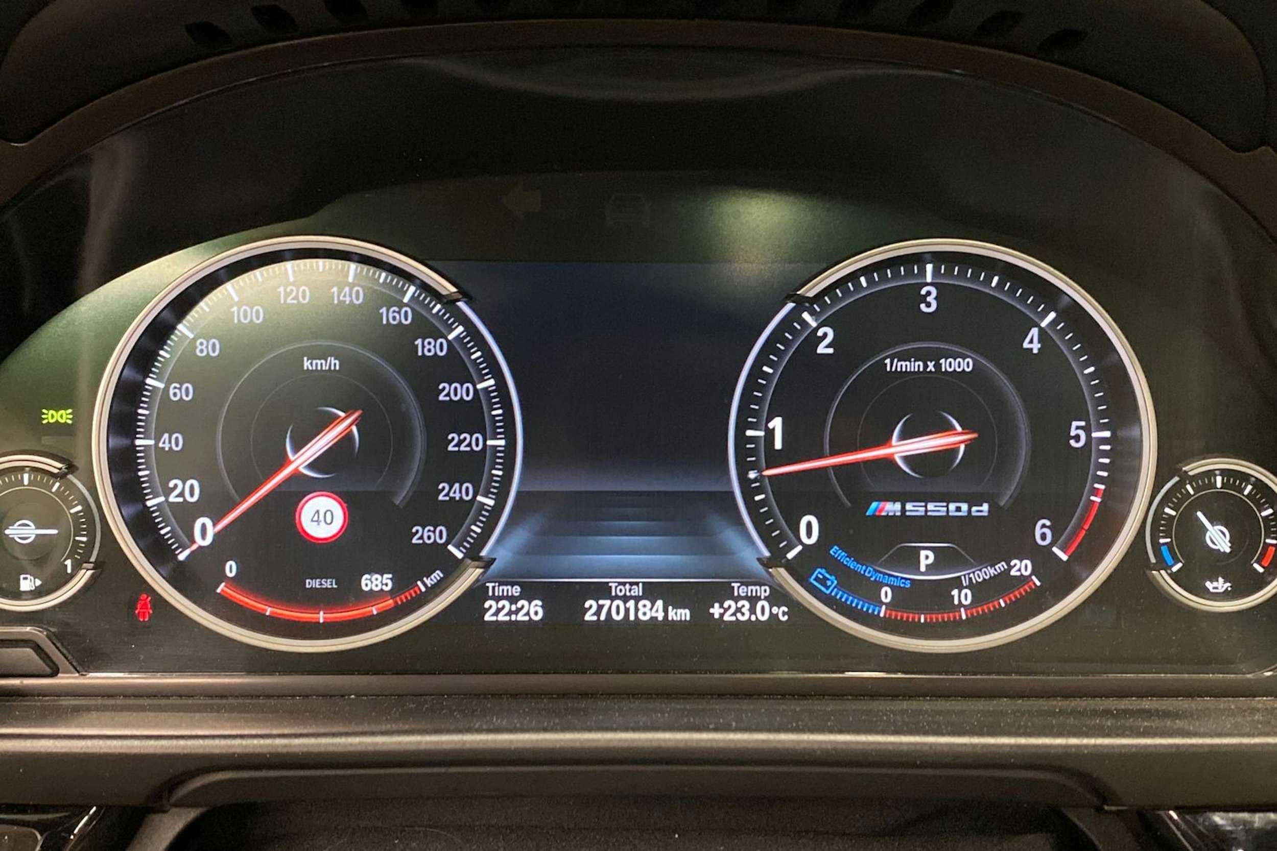 harmaa BMW M550 2014 kuva 20.
