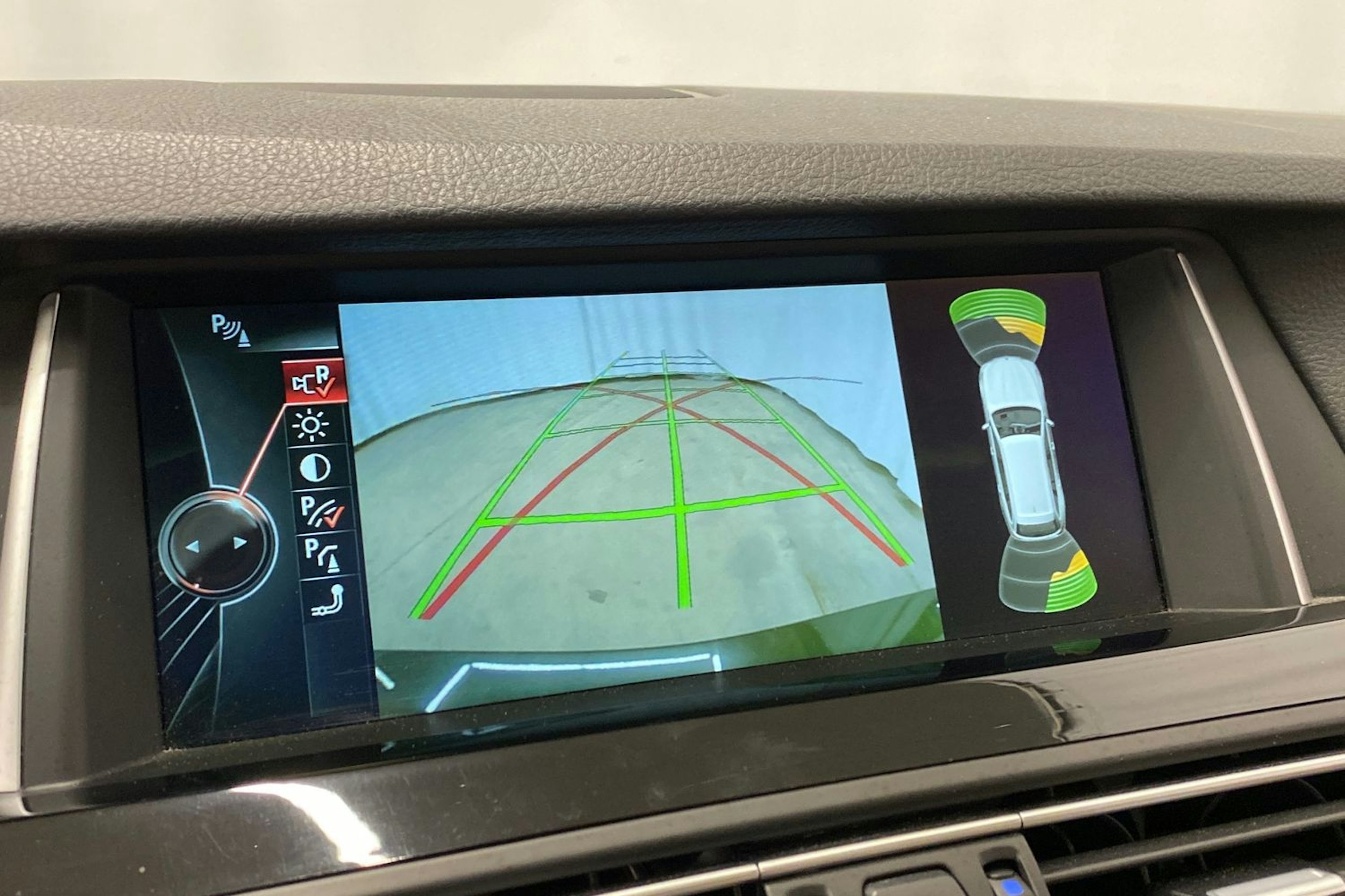 harmaa BMW M550 2014 kuva 21.