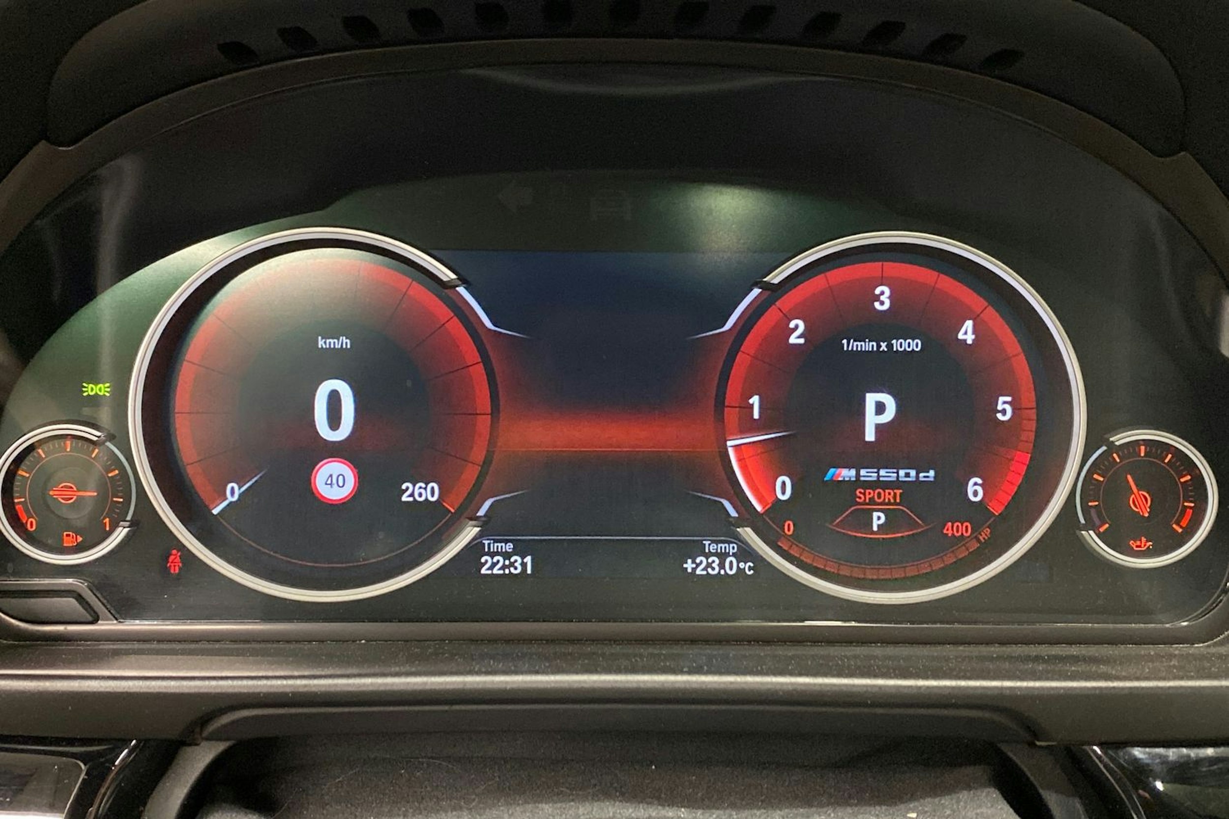 harmaa BMW M550 2014 kuva 27.