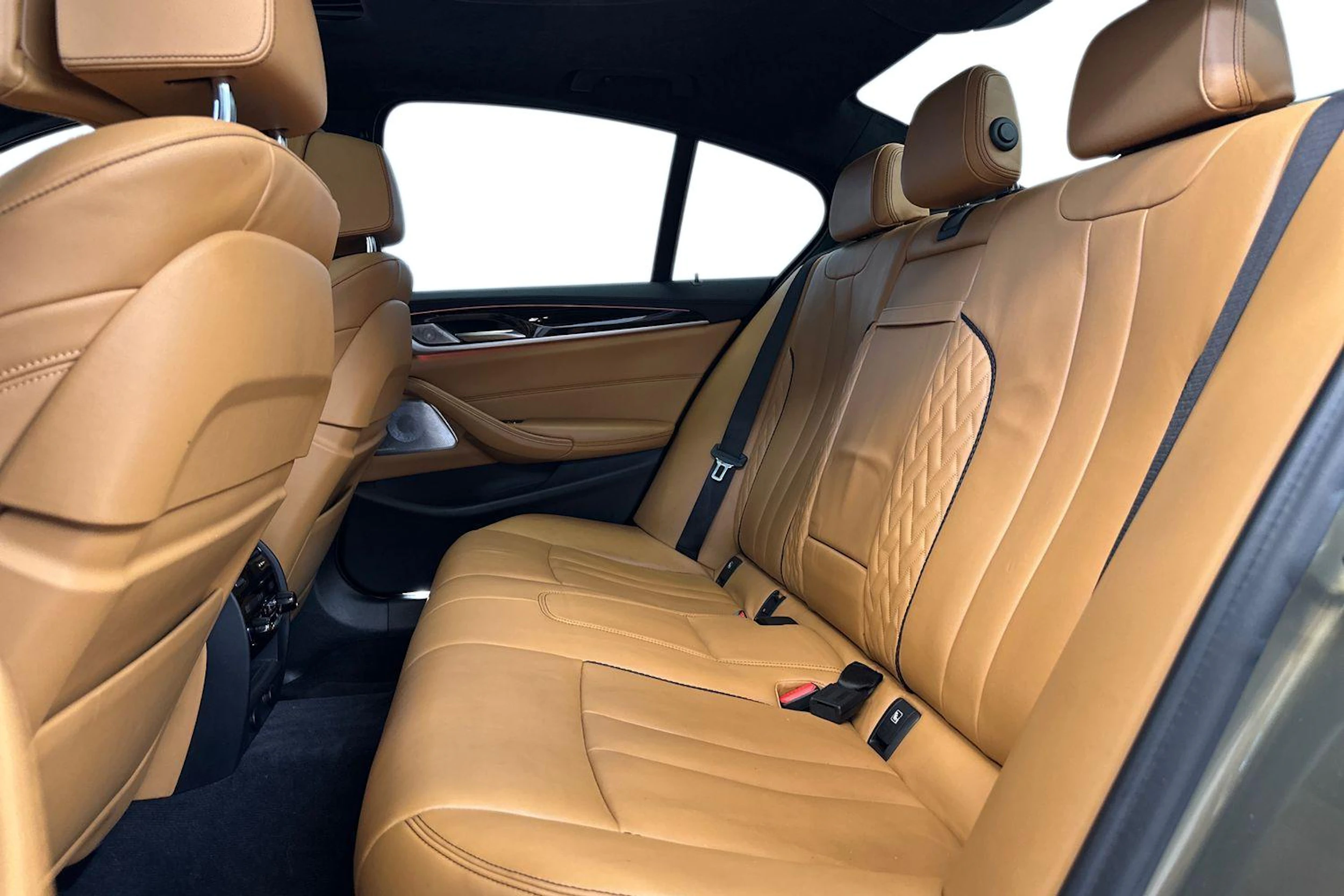 keltainen BMW M550 2017 kuva 8.