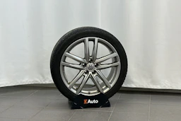 keltainen BMW M550 2017 kuva 34.