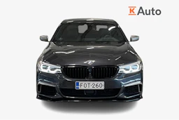 harmaa BMW M550i 2017 kuva 4.