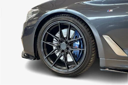 harmaa BMW M550i 2017 kuva 9.