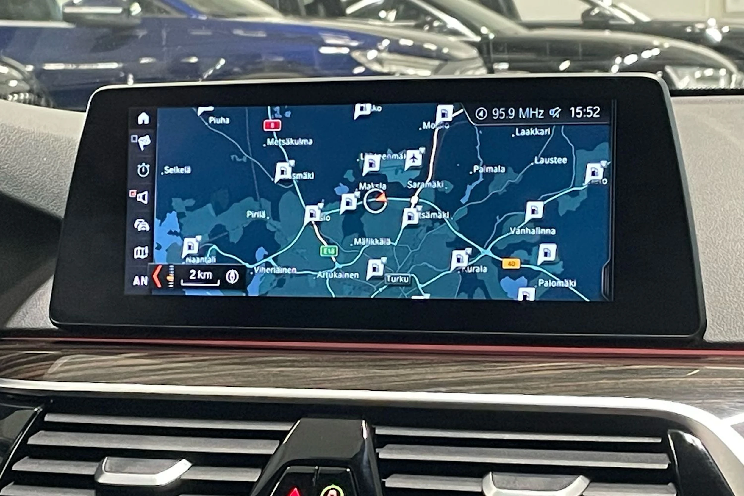 harmaa BMW M550i 2017 kuva 20.