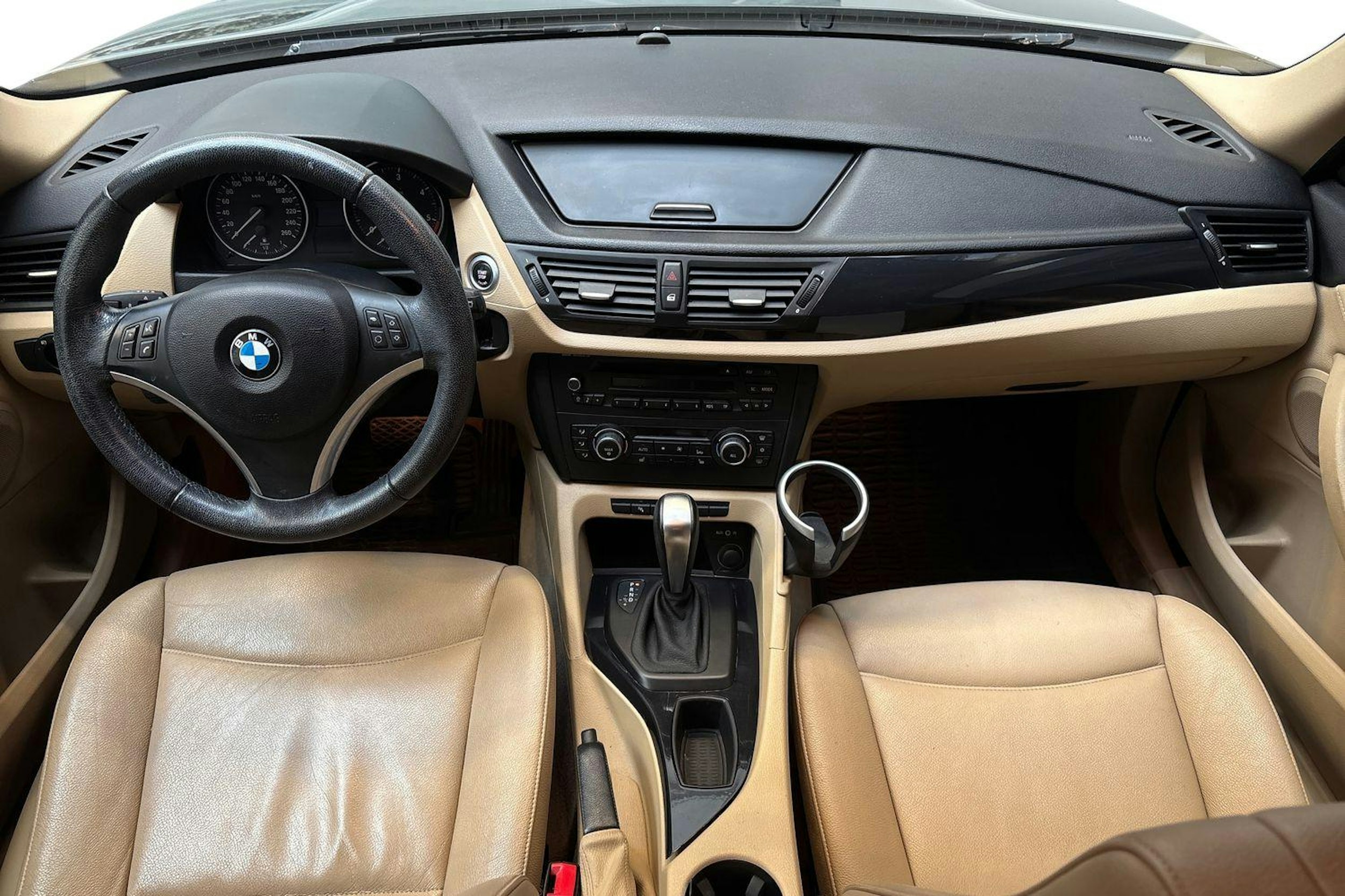 musta BMW X1 2009 kuva 9.