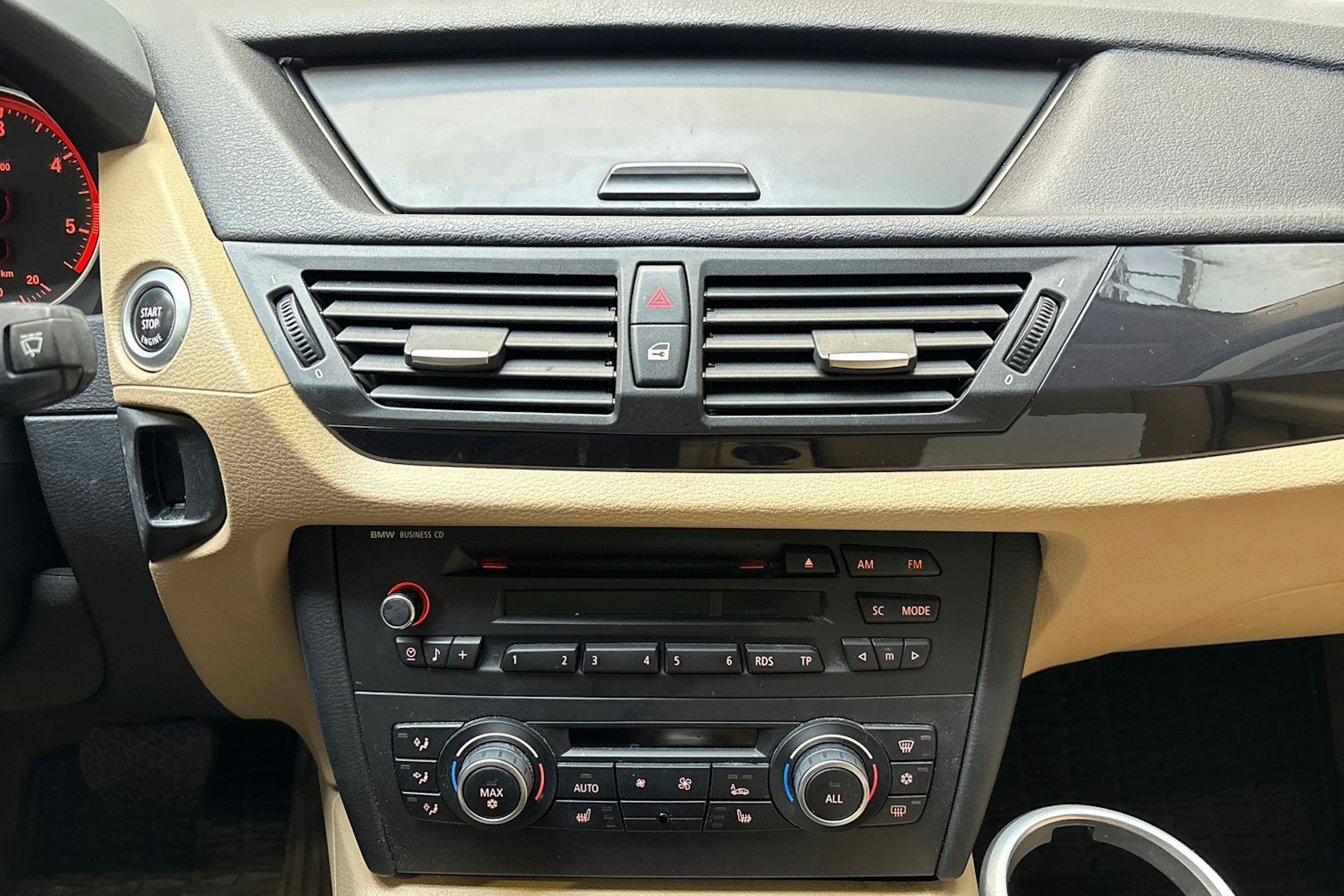 musta BMW X1 2009 kuva 21.