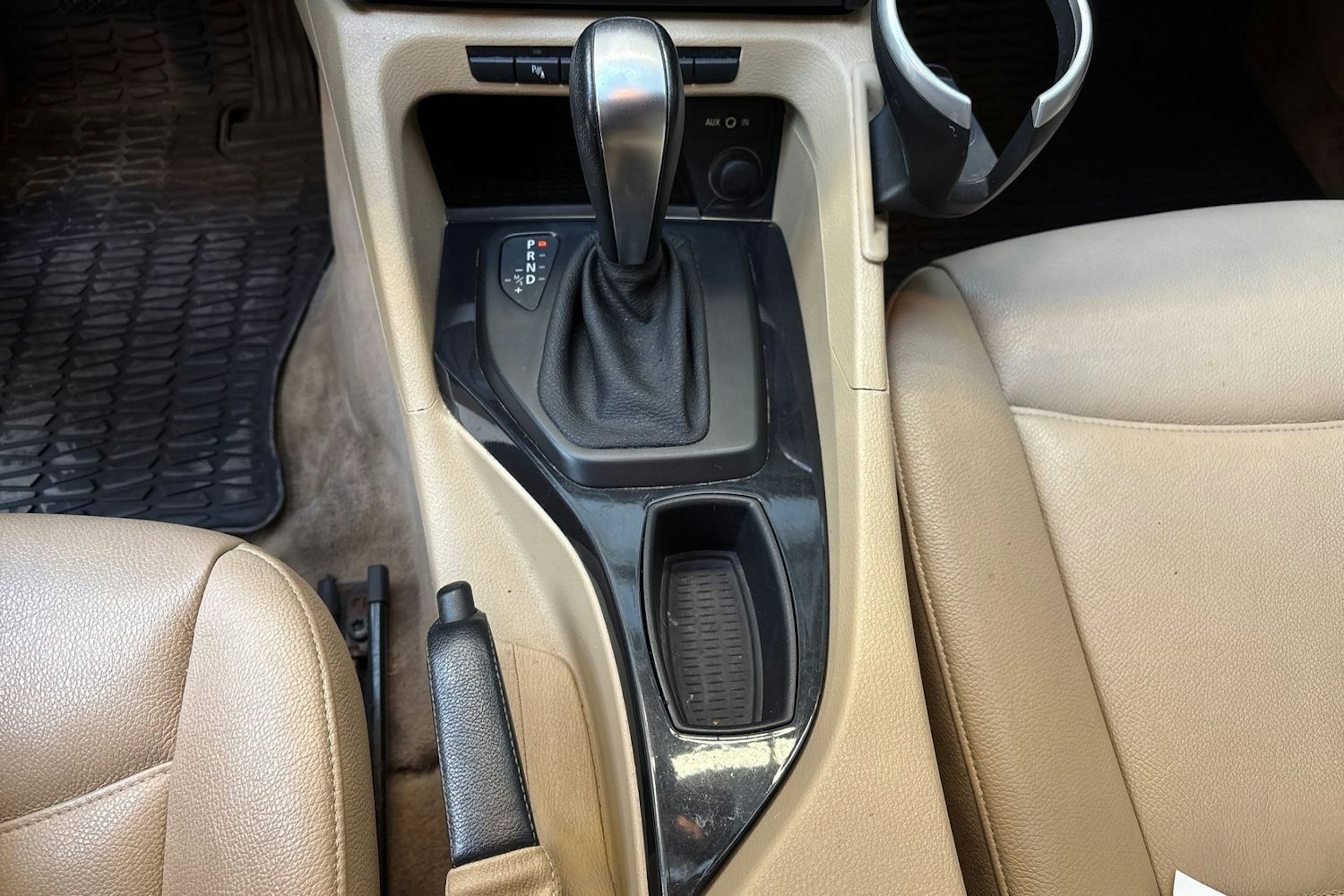 musta BMW X1 2009 kuva 22.