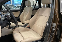 sininen BMW X1 2009 kuva 14.