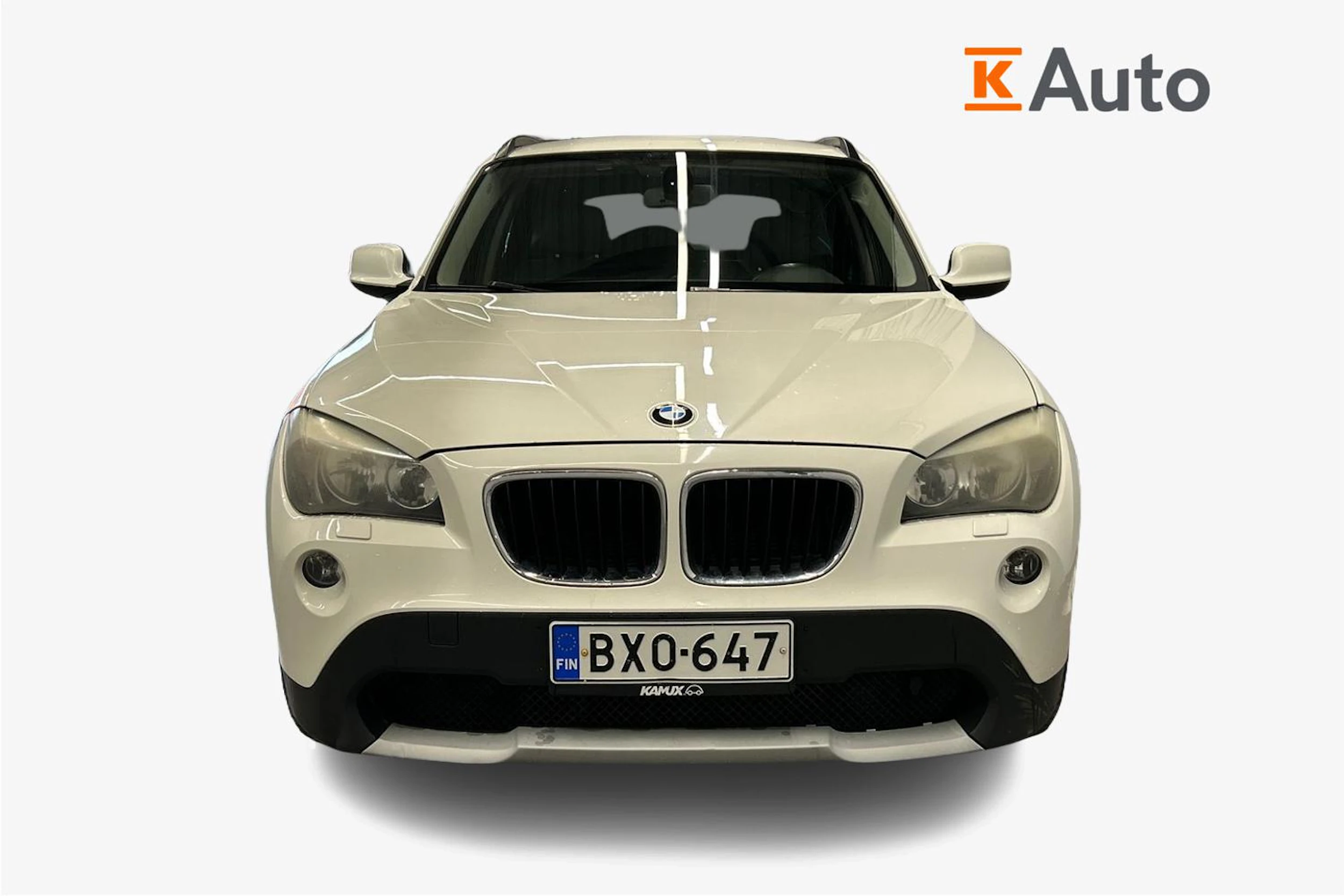 valkoinen BMW X1 2010 kuva 4.