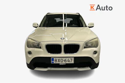 valkoinen BMW X1 2010 kuva 4.